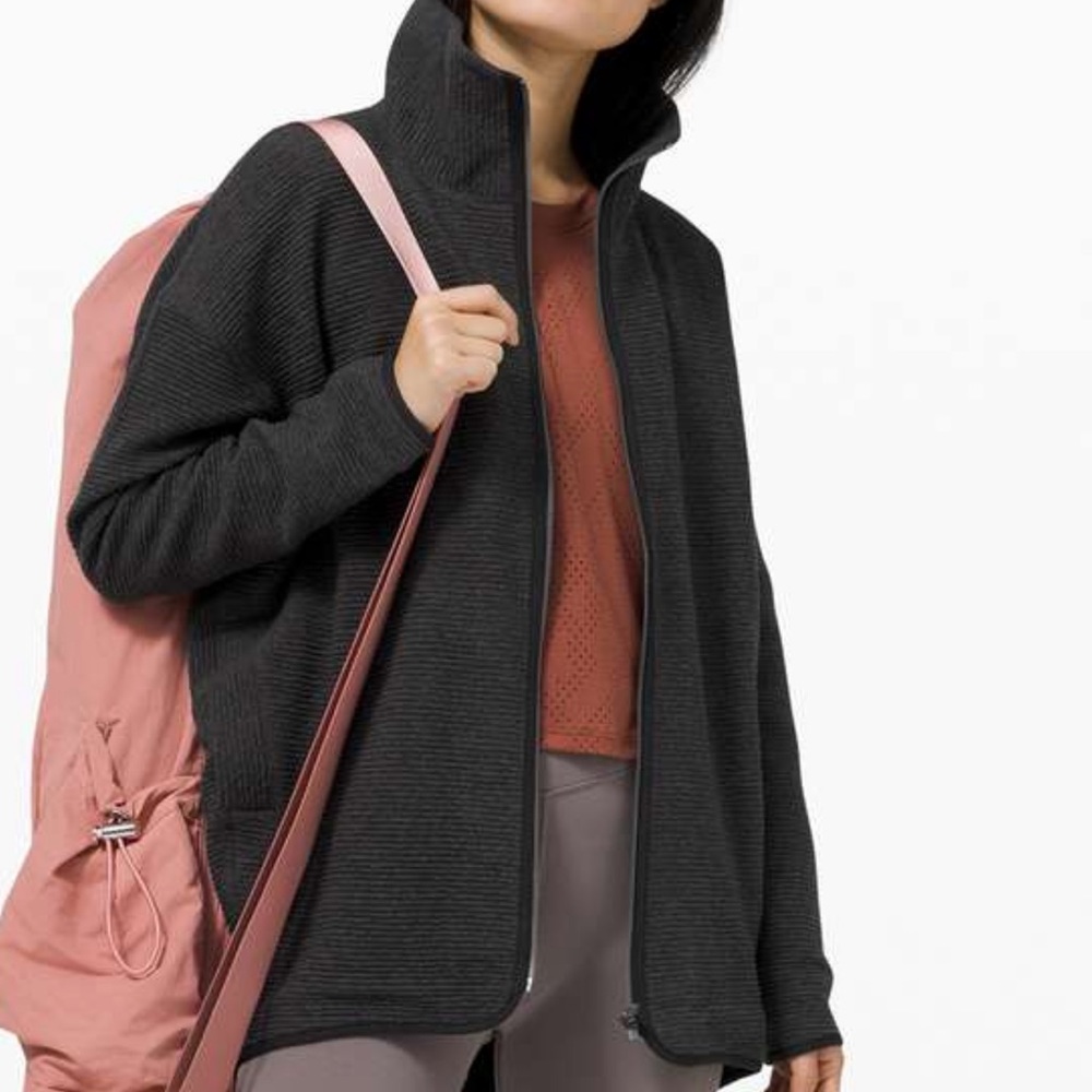 NWOT lululemon peaceful moments full zip sweater size 6